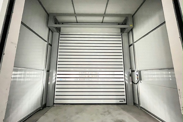 格力电器喷砂房安装91短视频黄片门业91短视频污版 格力电器喷砂房安装91短视频黄片门业91短视频污版